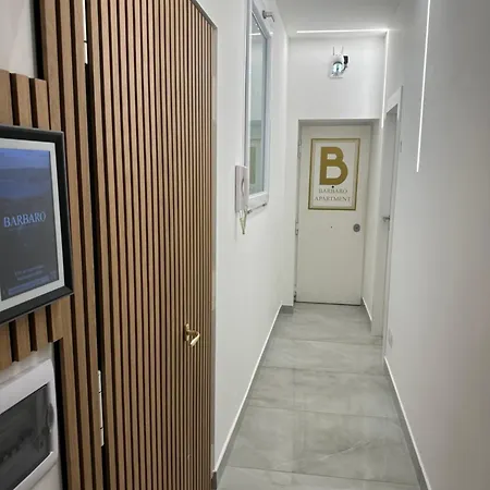 Barbaro Apartment Centro di Napoli-2